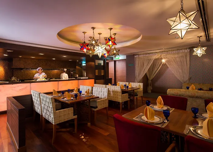 Ramada By Wyndham Chaophya Park 4*
