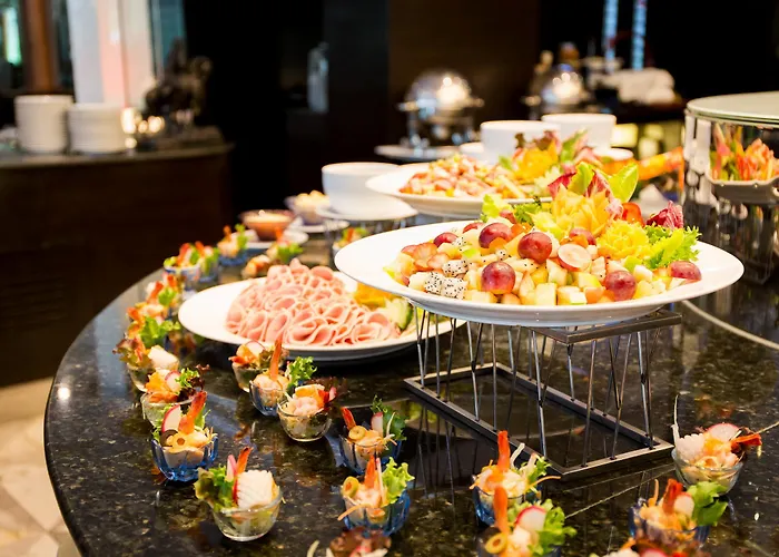 Ramada By Wyndham Chaophya Park Hotel