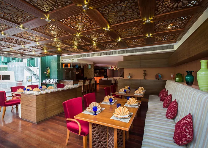 Ramada By Wyndham Chaophya Park Hotel