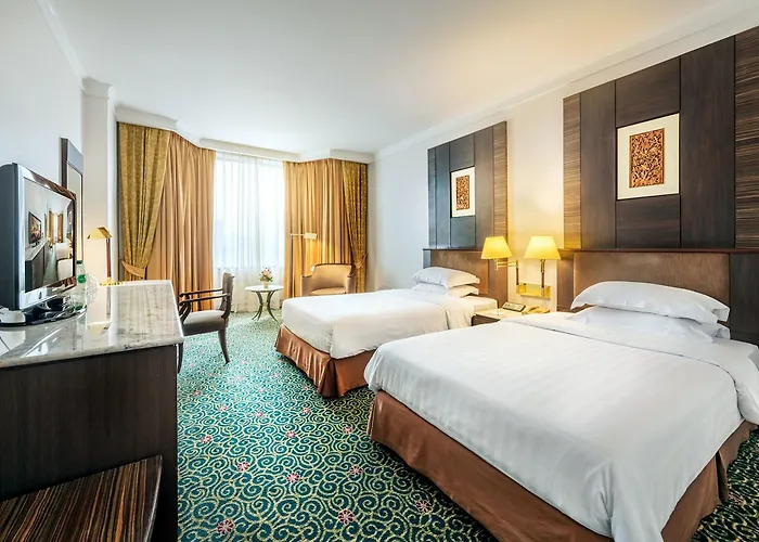 Ramada By Wyndham Chaophya Park فندق