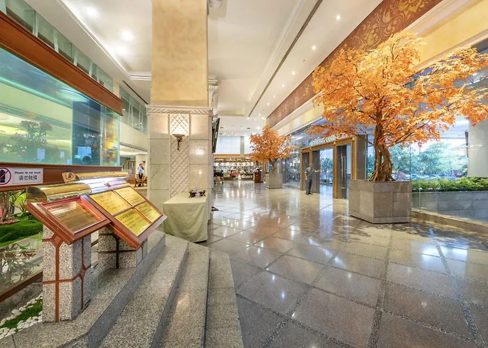 Hotel Ramada By Wyndham Chaophya Park 4*