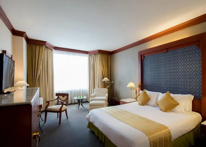 Hotel Ramada By Wyndham Chaophya Park