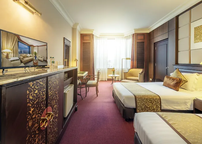 Ramada By Wyndham Chaophya Park