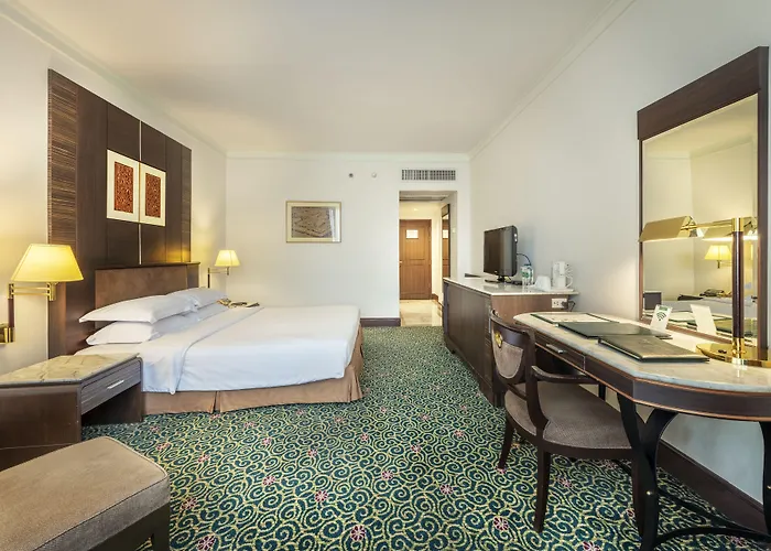 Hotel Ramada By Wyndham Chaophya Park