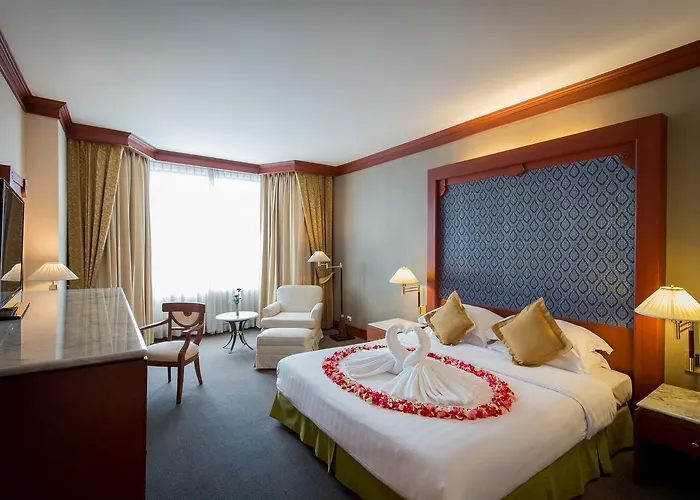 Hotel Ramada By Wyndham Chaophya Park