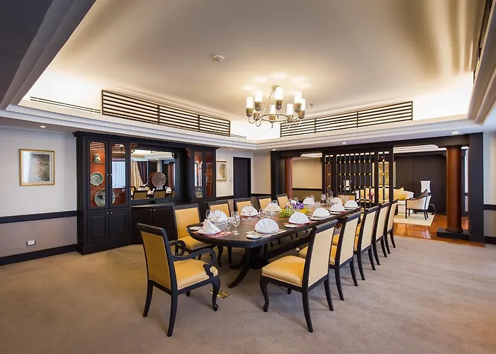 Hotel Ramada By Wyndham Chaophya Park