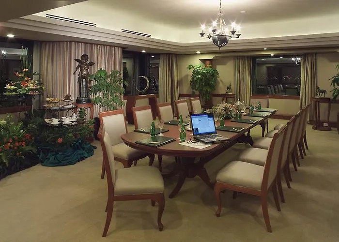 Ramada By Wyndham Chaophya Park 4*