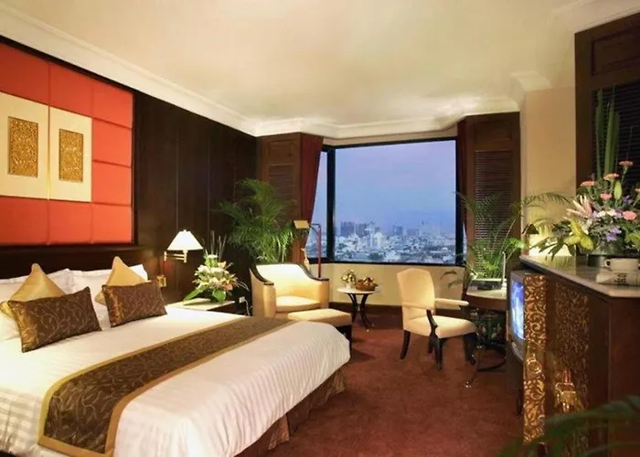 Hotel Ramada By Wyndham Chaophya Park Bangkok